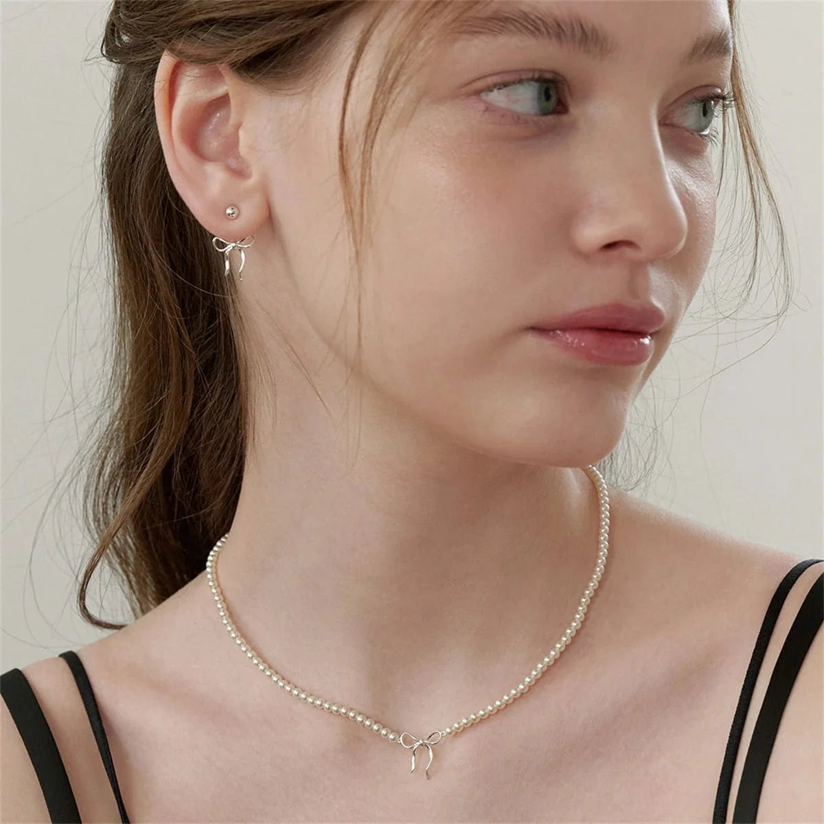 Dainty Beaded Pearl Bow Feminine Choker Necklace