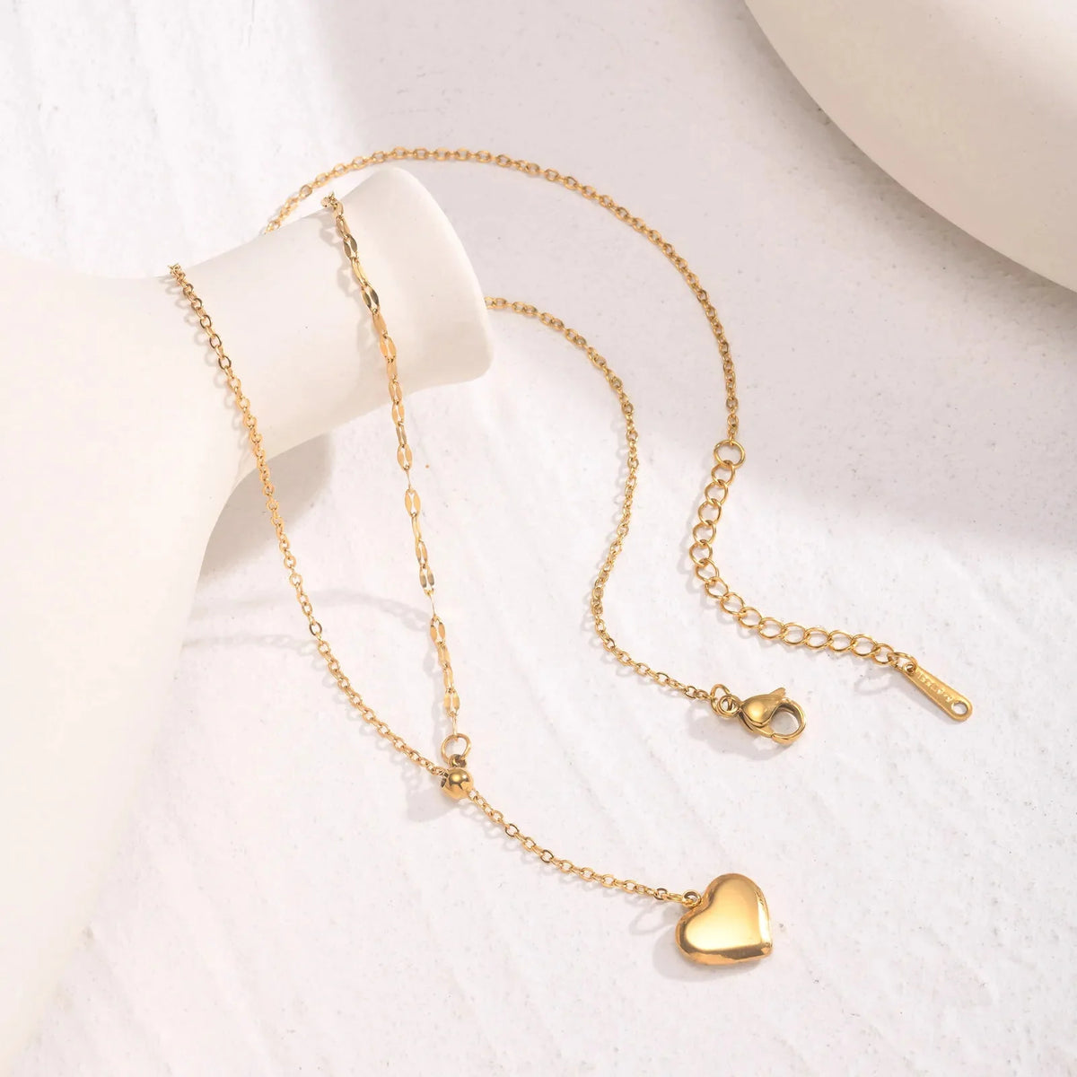 14k Dainty Feminine Heart Dangle Necklace