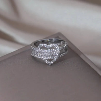 14k Lovers Loop Diamond Heart Ring