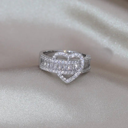 14k Lovers Loop Diamond Heart Ring