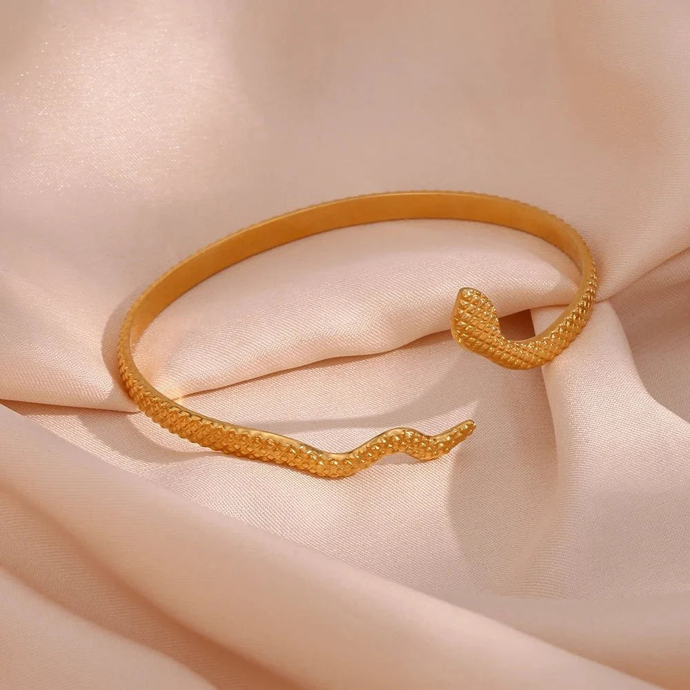 18k Adjustable Snake Bracelet