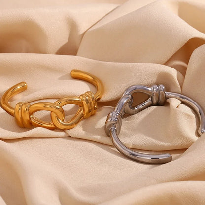 18k Chunky Buckle Open Bangle Bracelet