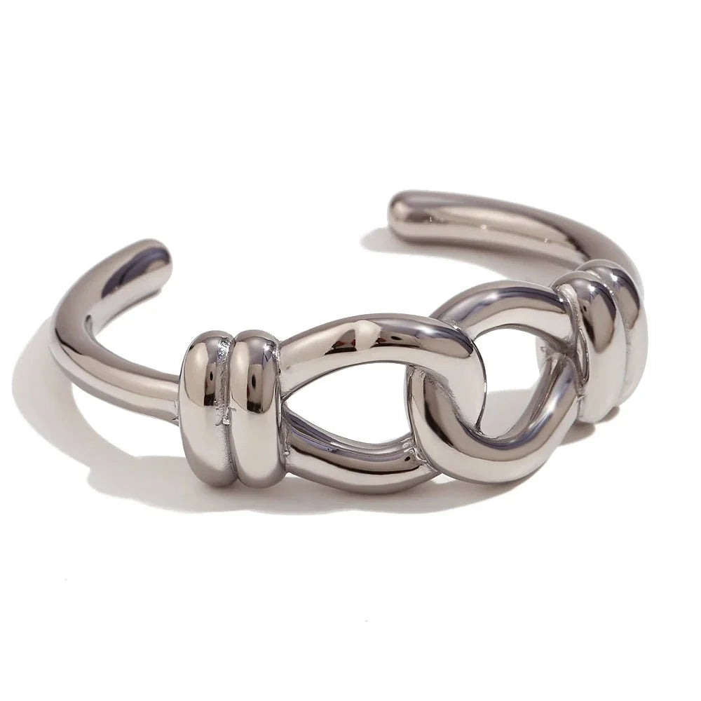 18k Chunky Buckle Open Bangle Bracelet