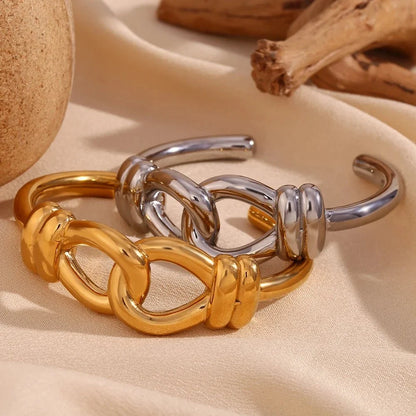 18k Chunky Buckle Open Bangle Bracelet