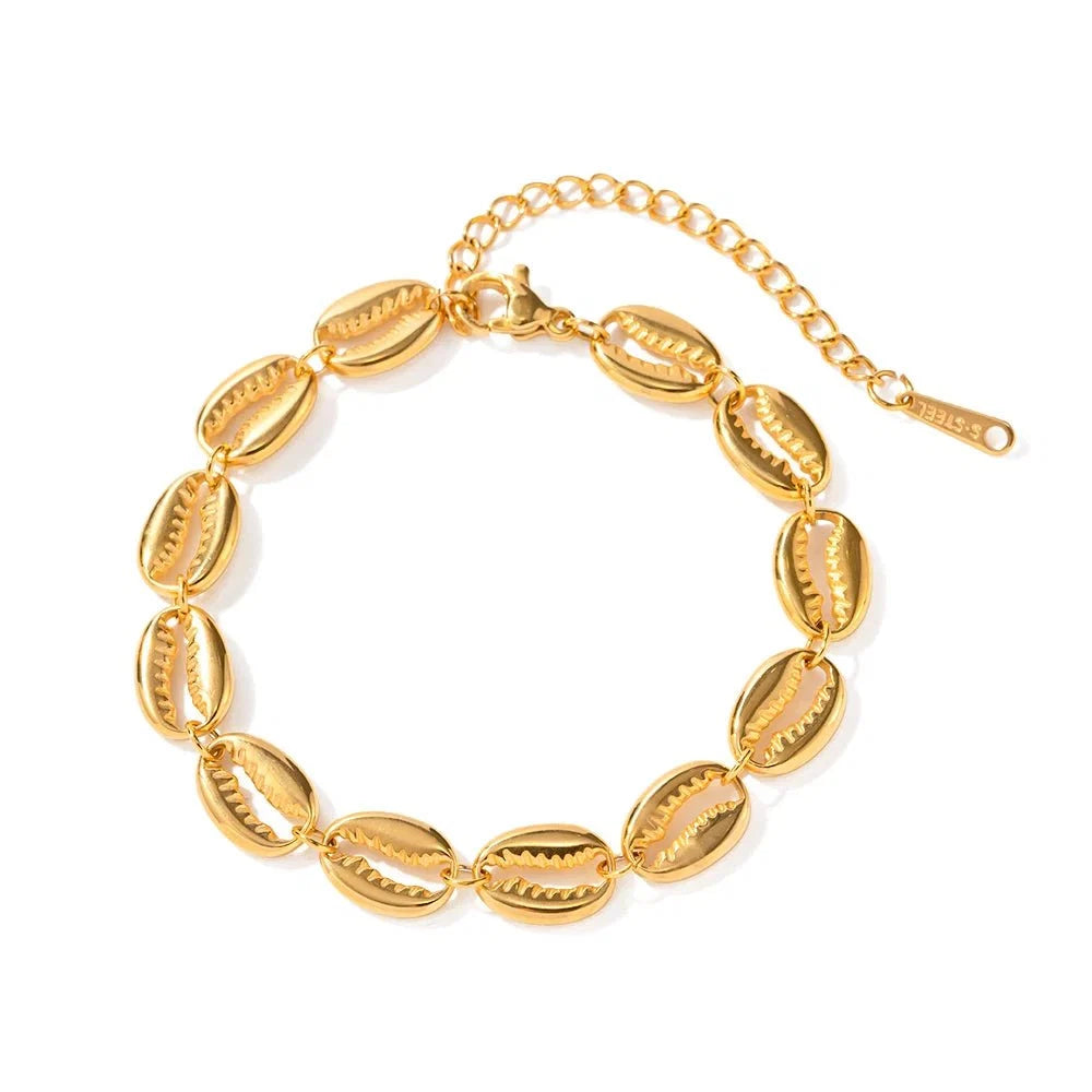 18k Dainty Cowrie Shell Bracelet