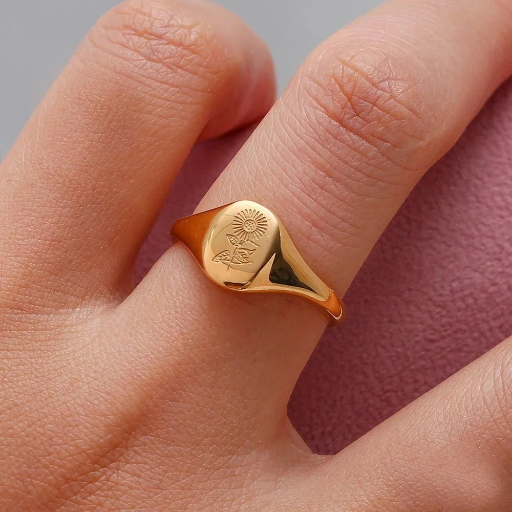 18k Dainty Floral Signet Rings