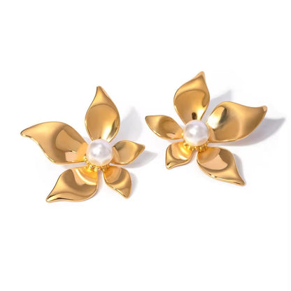 18k Glamorous Gold Floral Stud Earrings & Ring