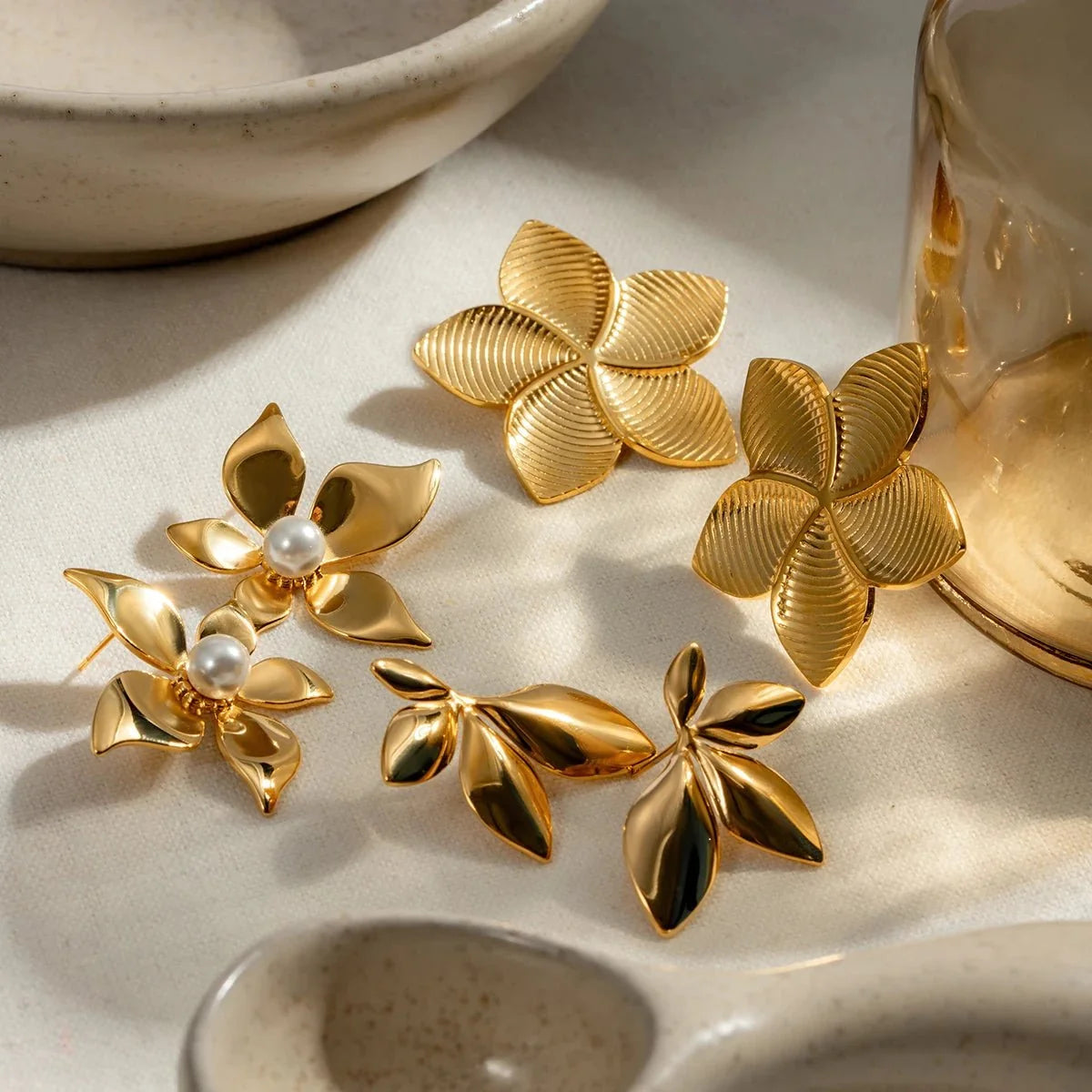 18k Glamorous Gold Floral Stud Earrings & Ring