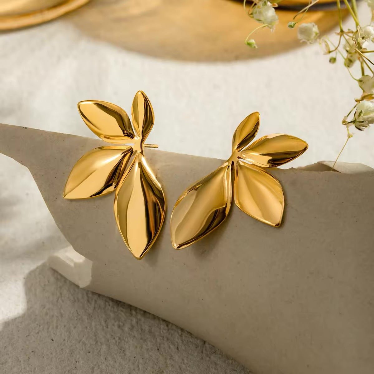 18k Glamorous Gold Floral Stud Earrings & Ring