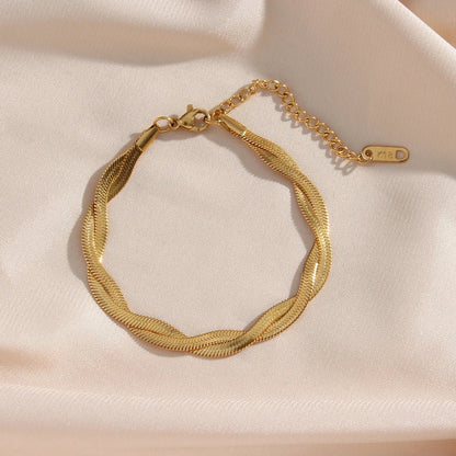 18k Interwoven Herringbone Chain Necklace and Bracelet Set