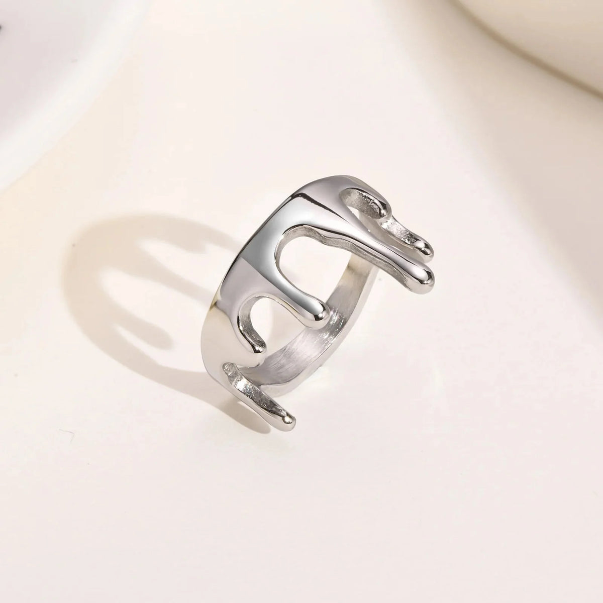 18k Minimal Melting Ring
