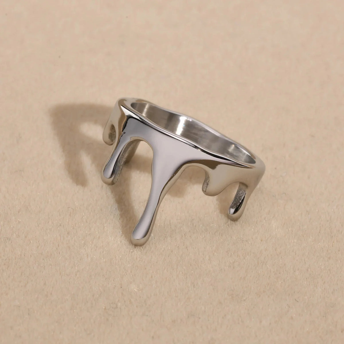 18k Minimal Melting Ring