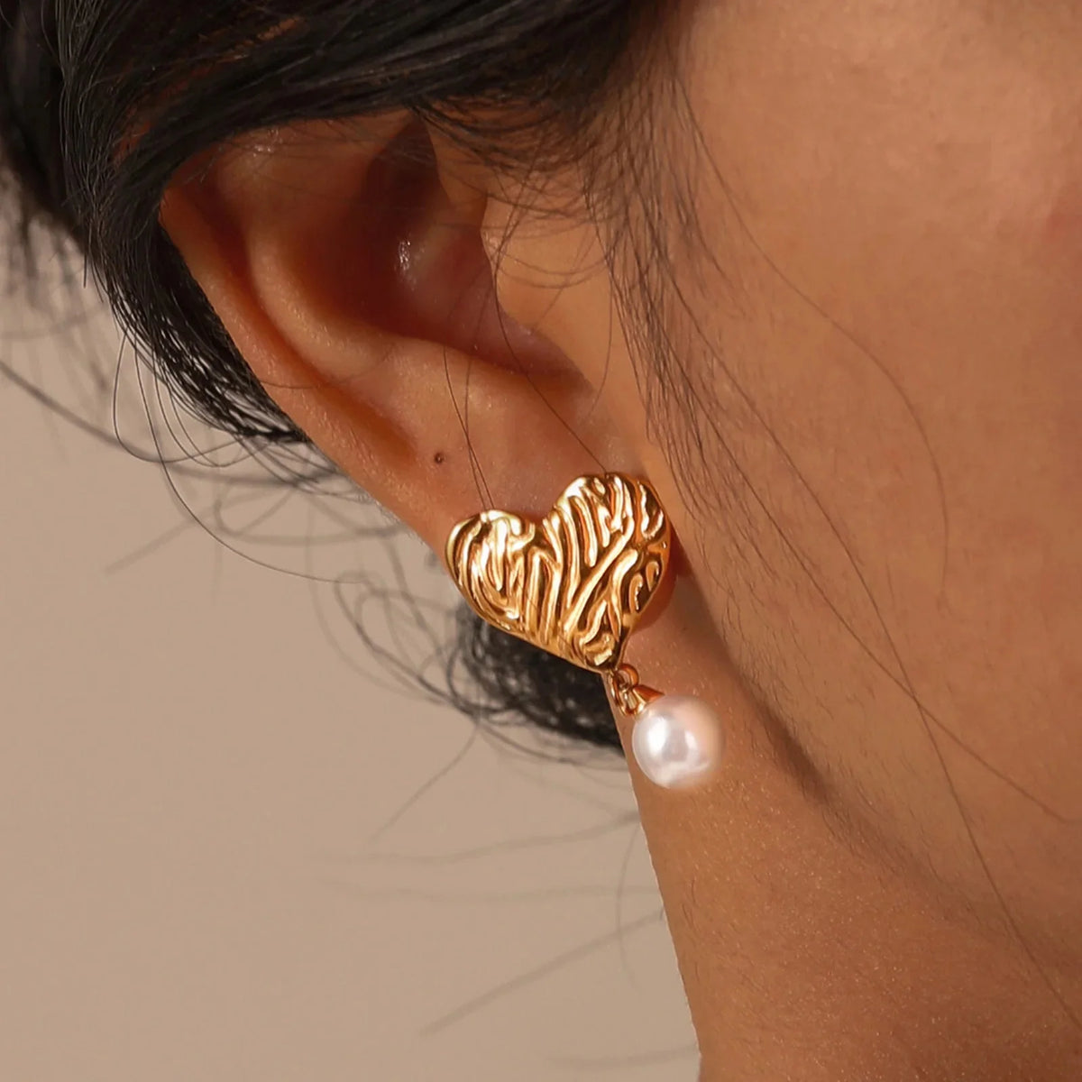 18k Textured Heart Pearl Earrings