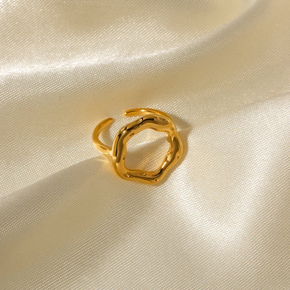 18k Melted Flower Open Ring