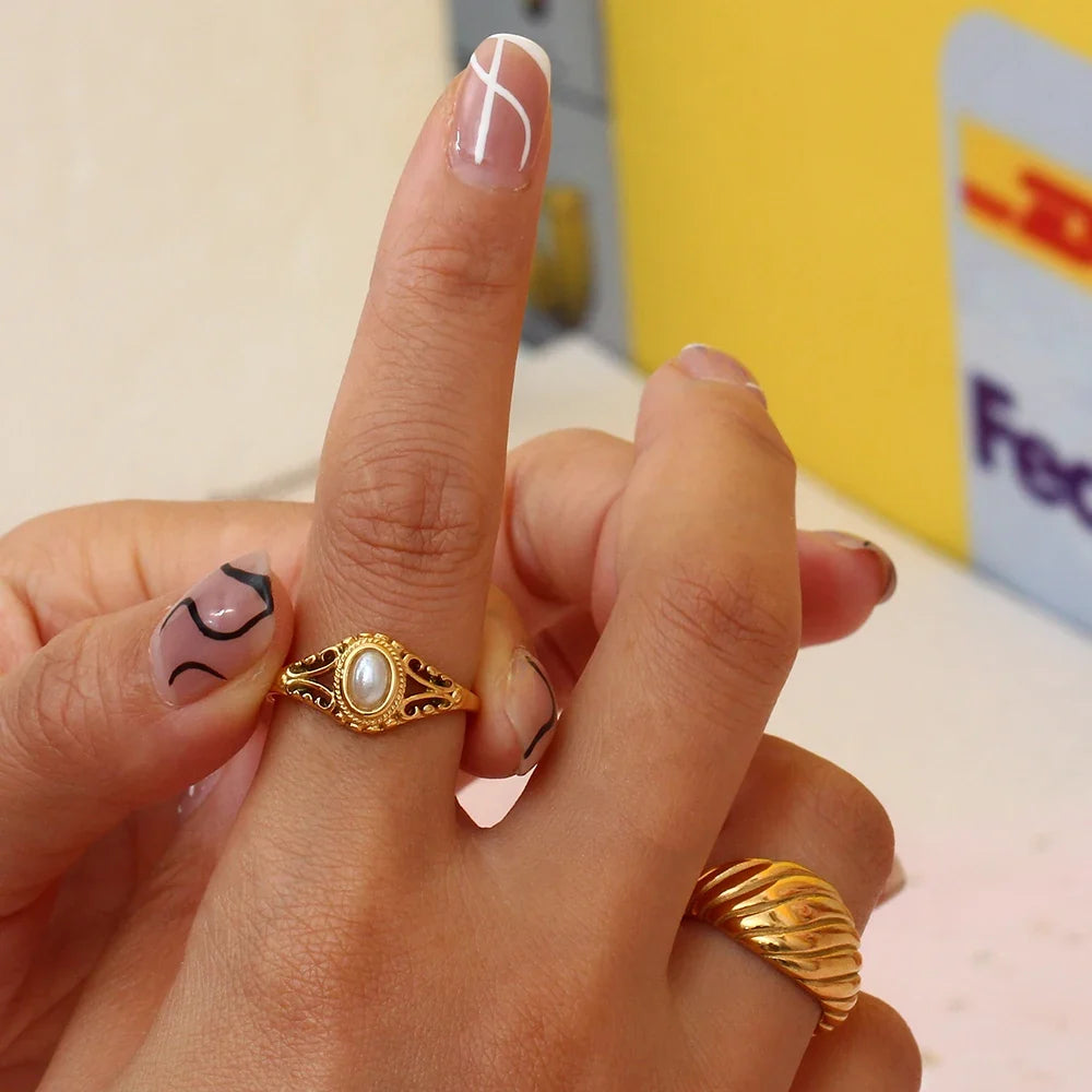 18k Vintage Inspired Pearl Ring