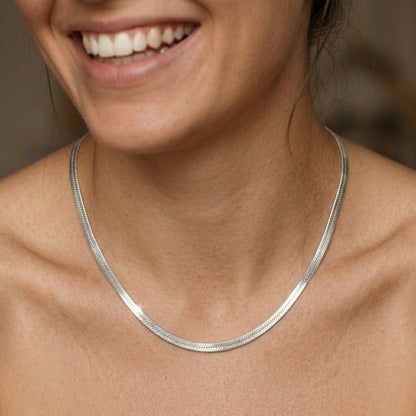 Veinci Classics Herringbone Necklace