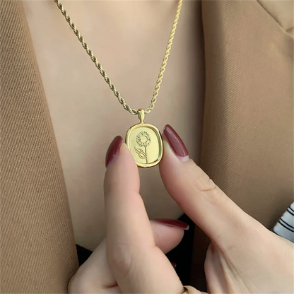 Feminine Floral Pendant Rope Chain Necklace