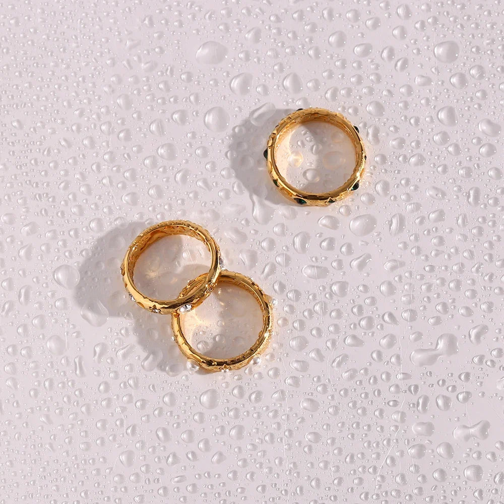 18k Star & Stone Embedded Ring