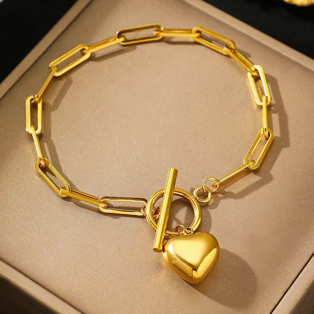 Modern Paperclip Bar Clasp Heart Bracelet