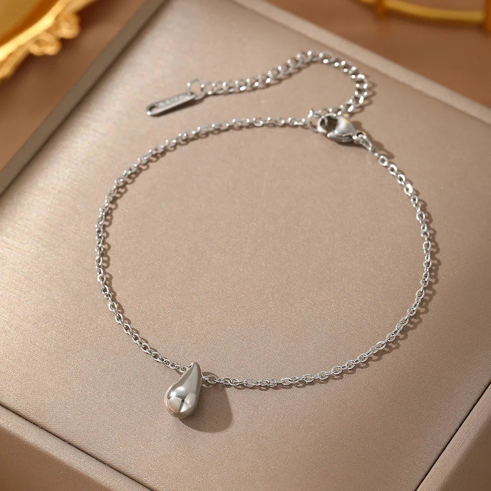Dainty Droplet Bracelet