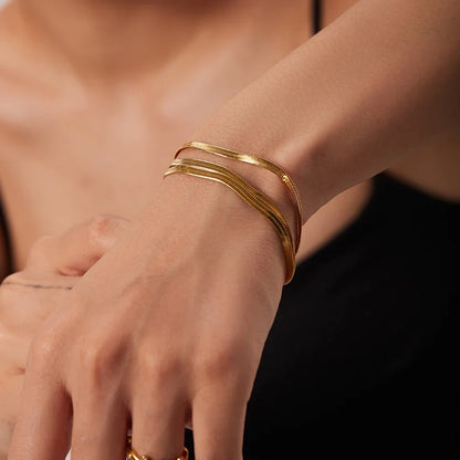 18k Triple Layered Herringbone Bracelet
