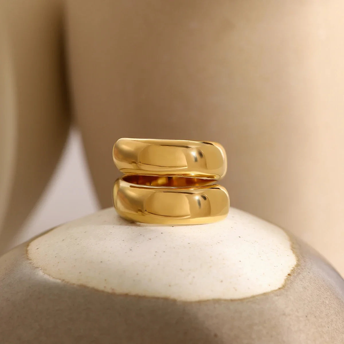 18k Modern Wrap Around Flat Ring