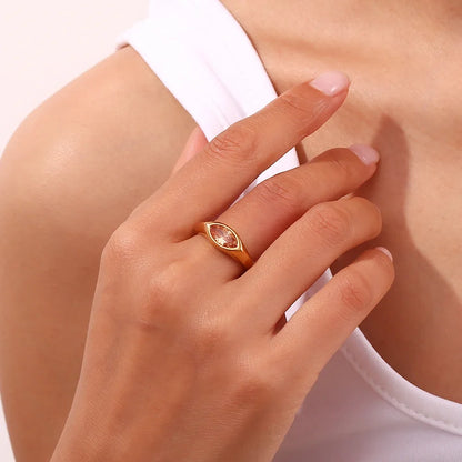 18k Oval Diamond Cut Ring