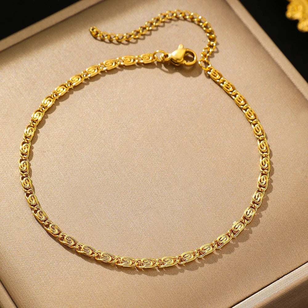 Minimal Spiral Link Bracelet