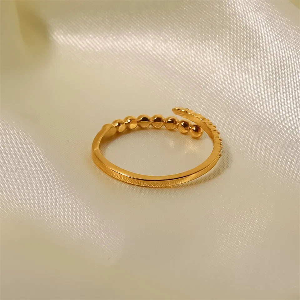 18k Beaded & Zircon Tipped Ring