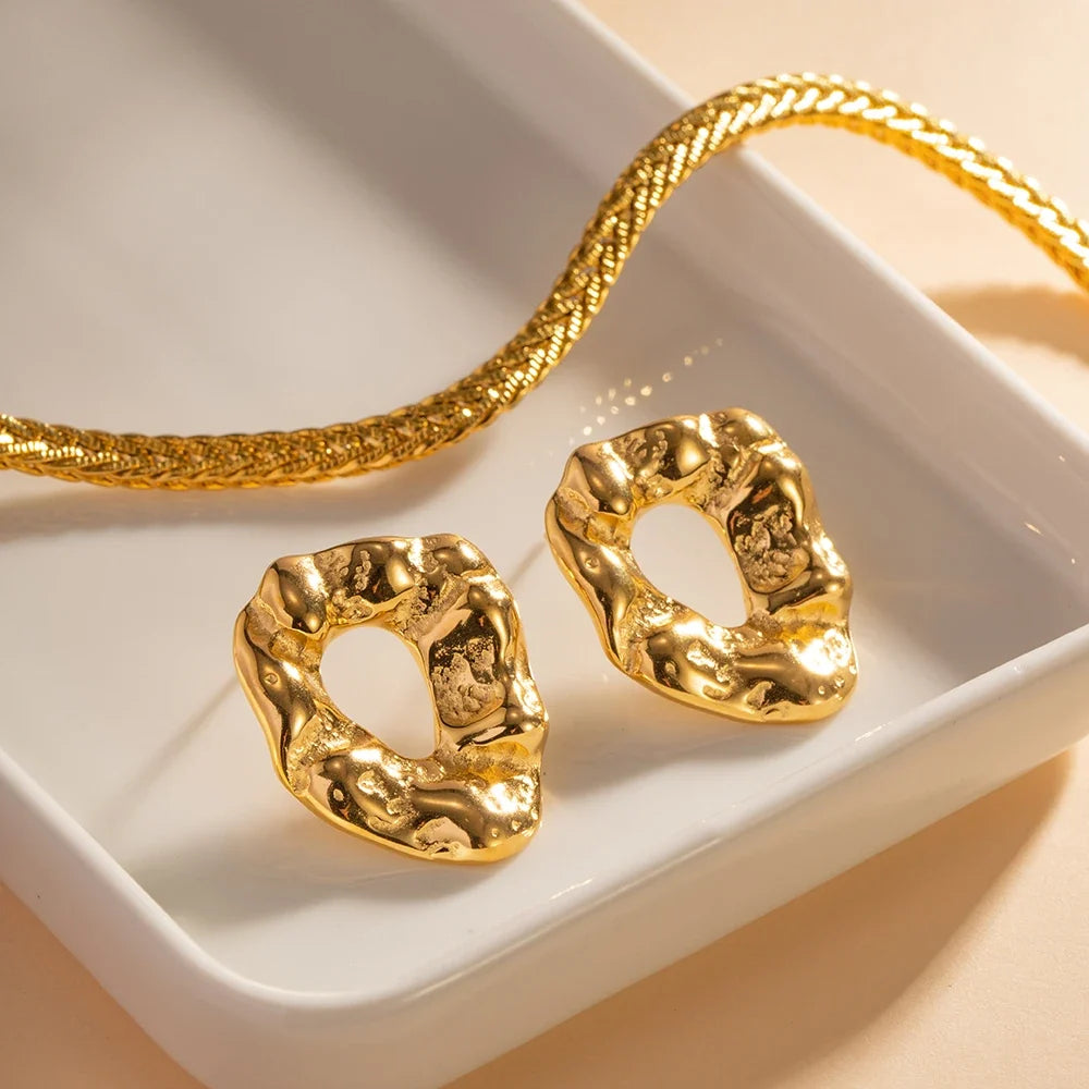 18k Textured Open Irregular Circle Earrings