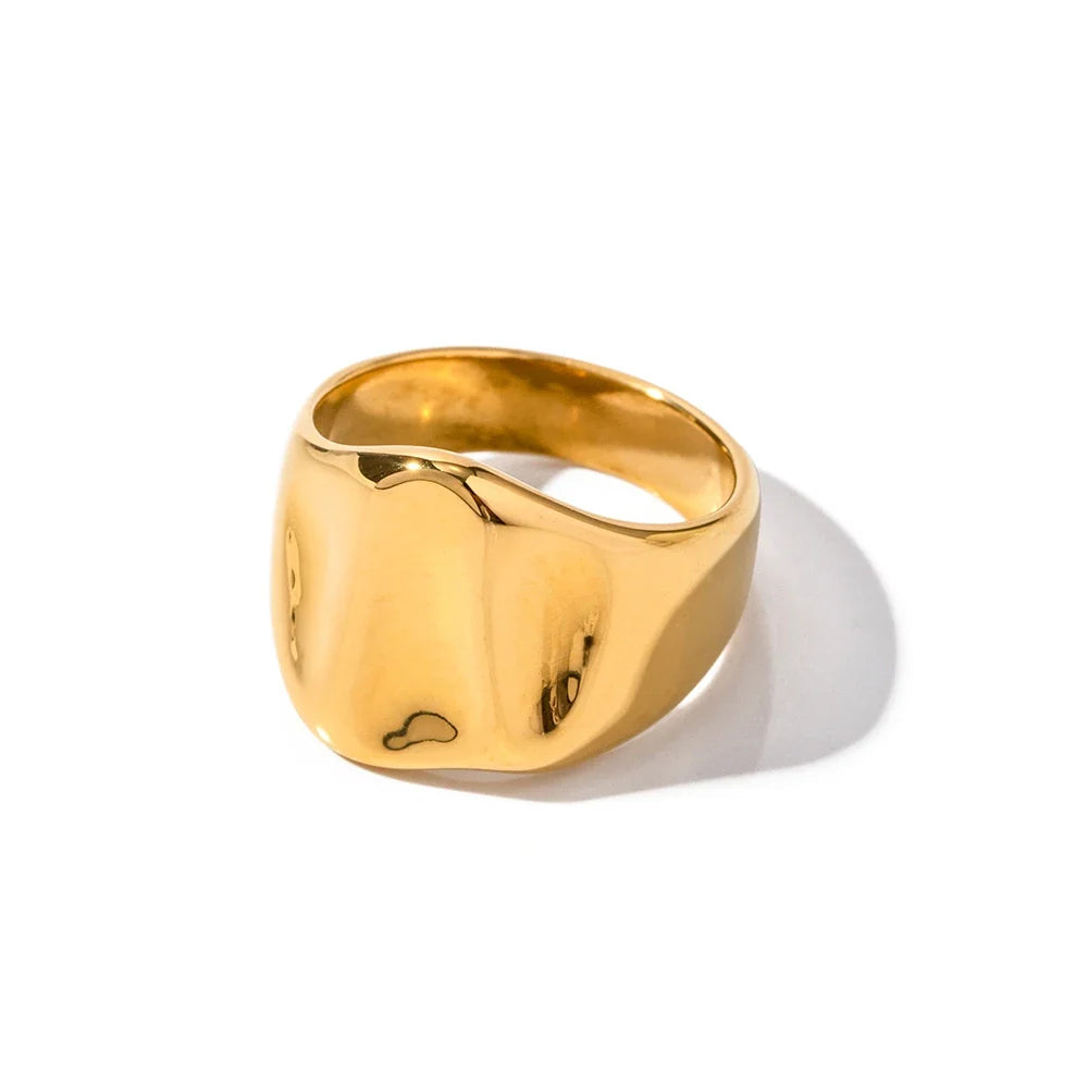 Wide Wave Textured Ring