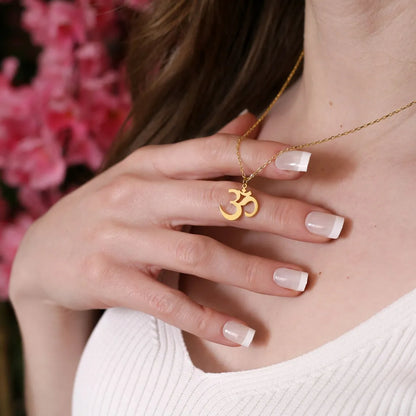 Dainty Minimal Om Necklace