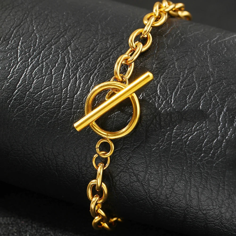 Classy Paperclip Circle Bar Clasp Bracelet