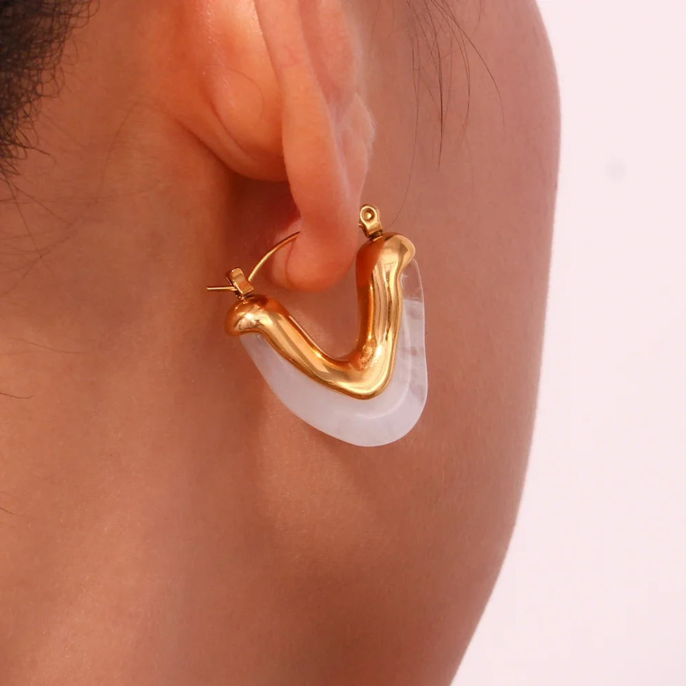 18k Classy V Hoop Earrings
