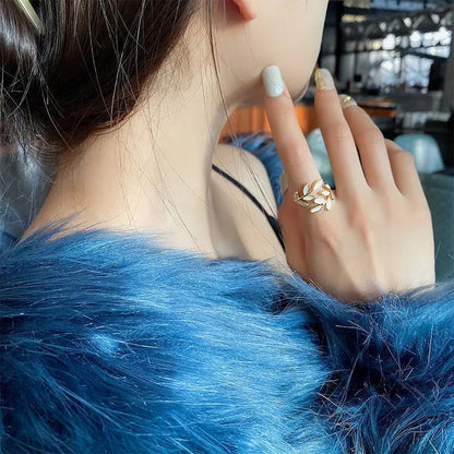 Adjustable Classy Gold Leaf Ring