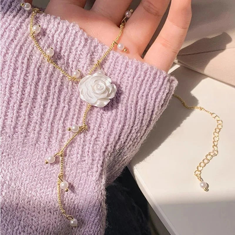 Blanc La Floral Necklace