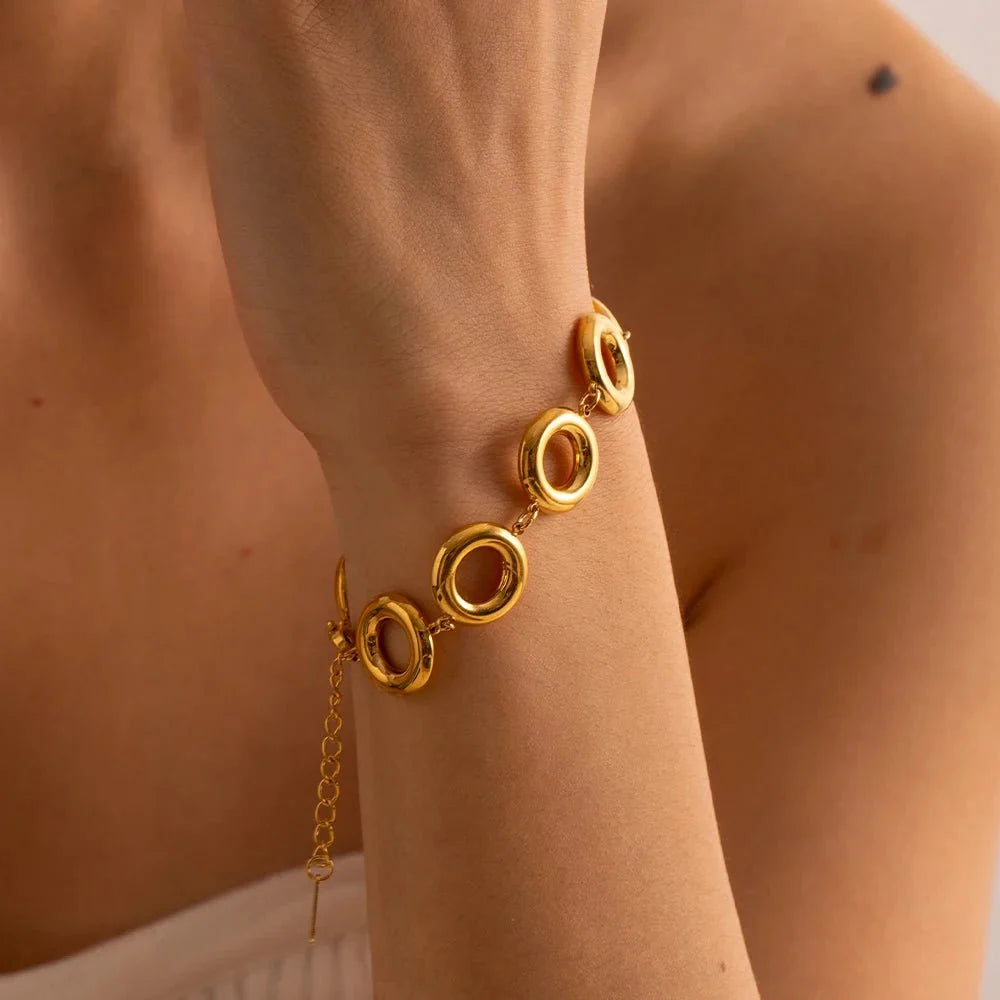 Classy O Rings Drop Earrings