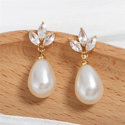 Dainty Diamond Leaf Pearl Earrings