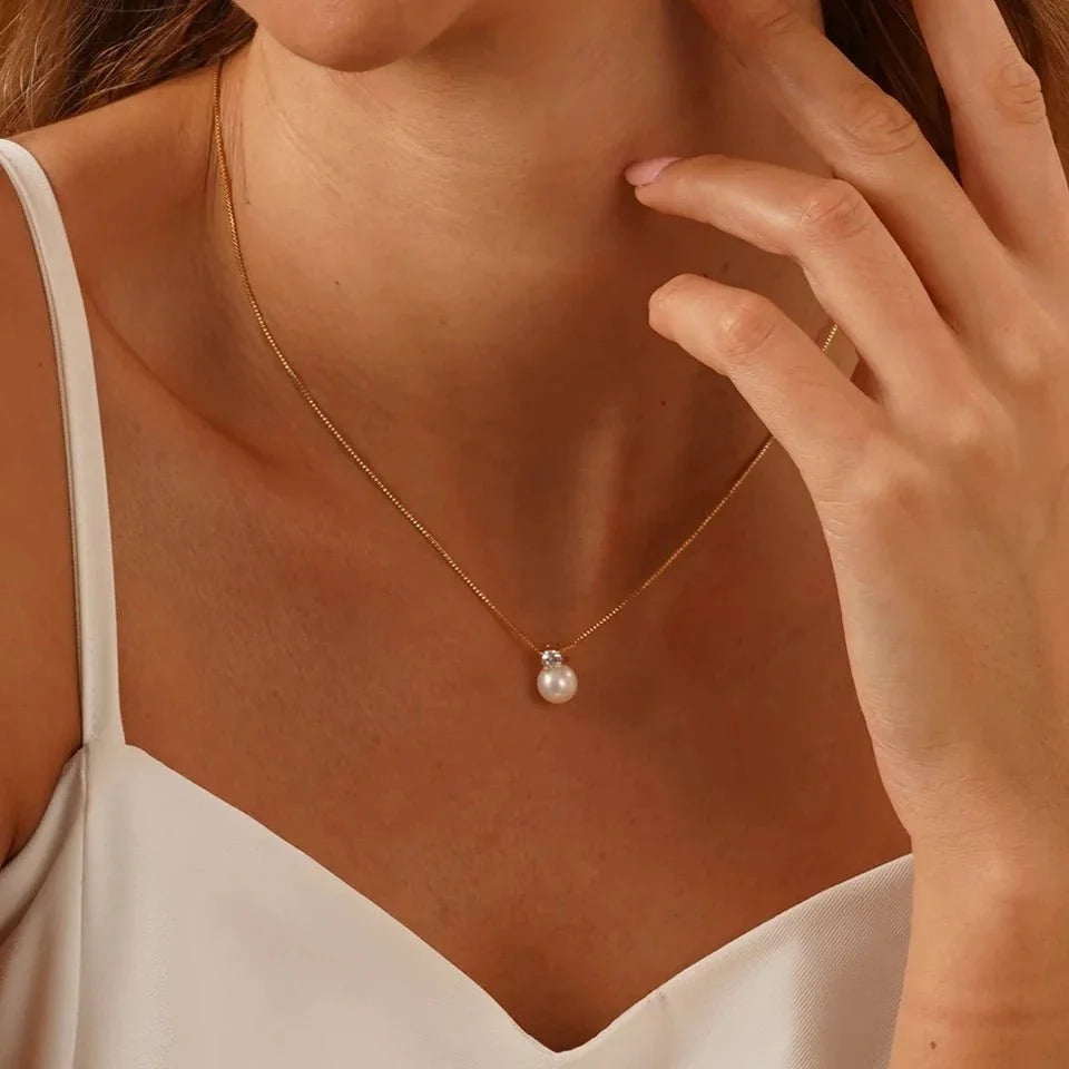 Dainty Diamond Pearl Necklace