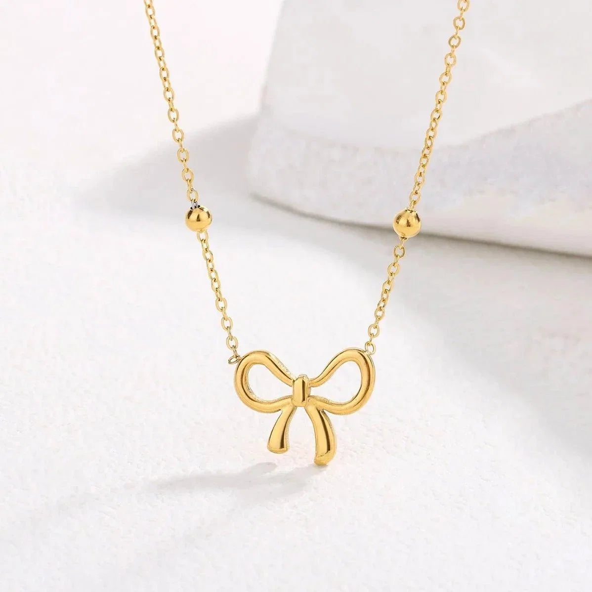 Dainty Feminine Bow Necklace