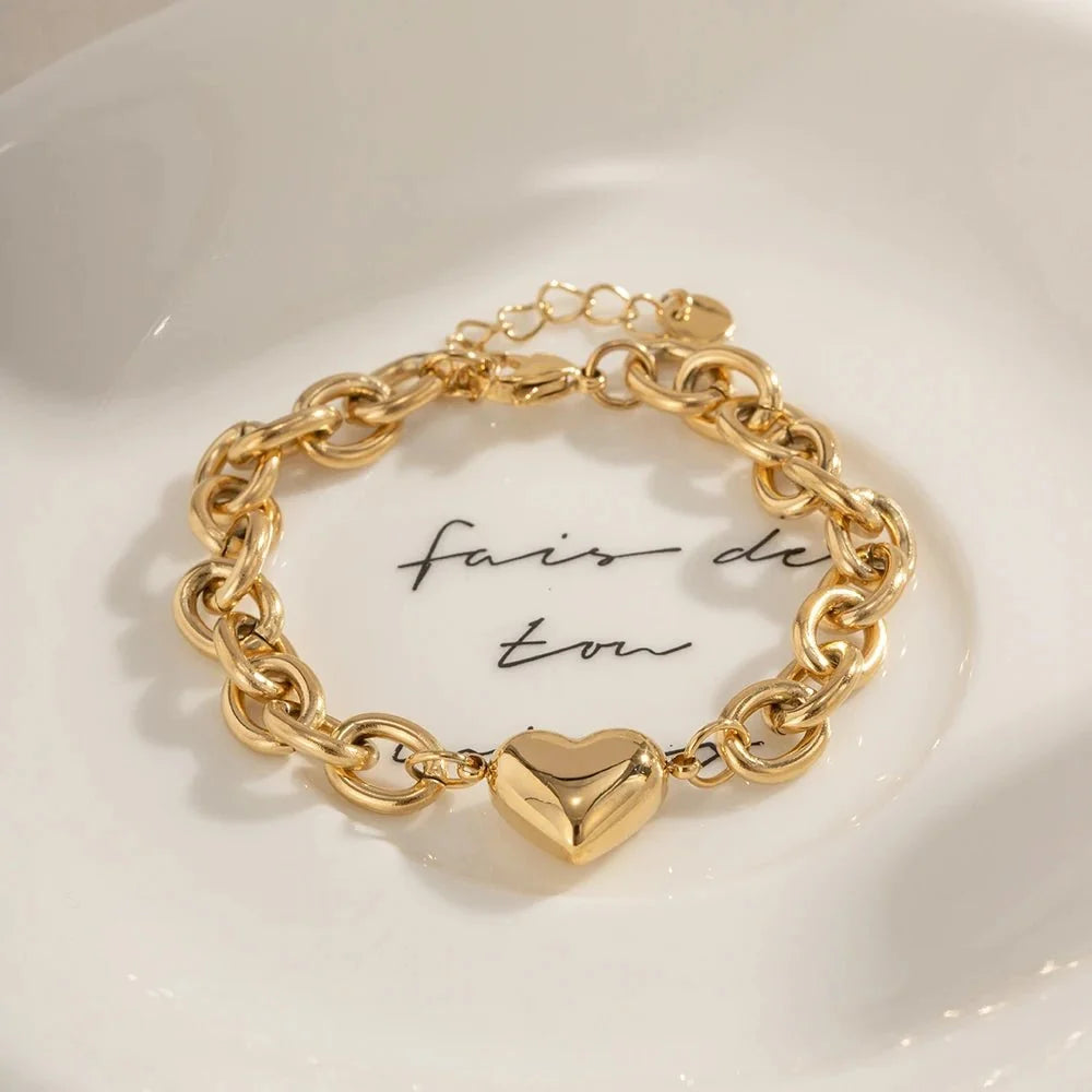 Dainty Gold Chain Link Heart Bracelet