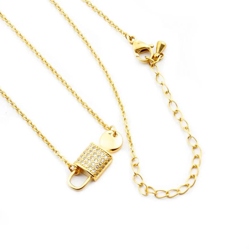 Dainty Lock And Key Lovers Necklace