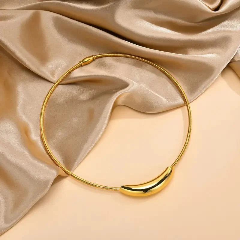 Dainty Modern Curve Choker Necklace