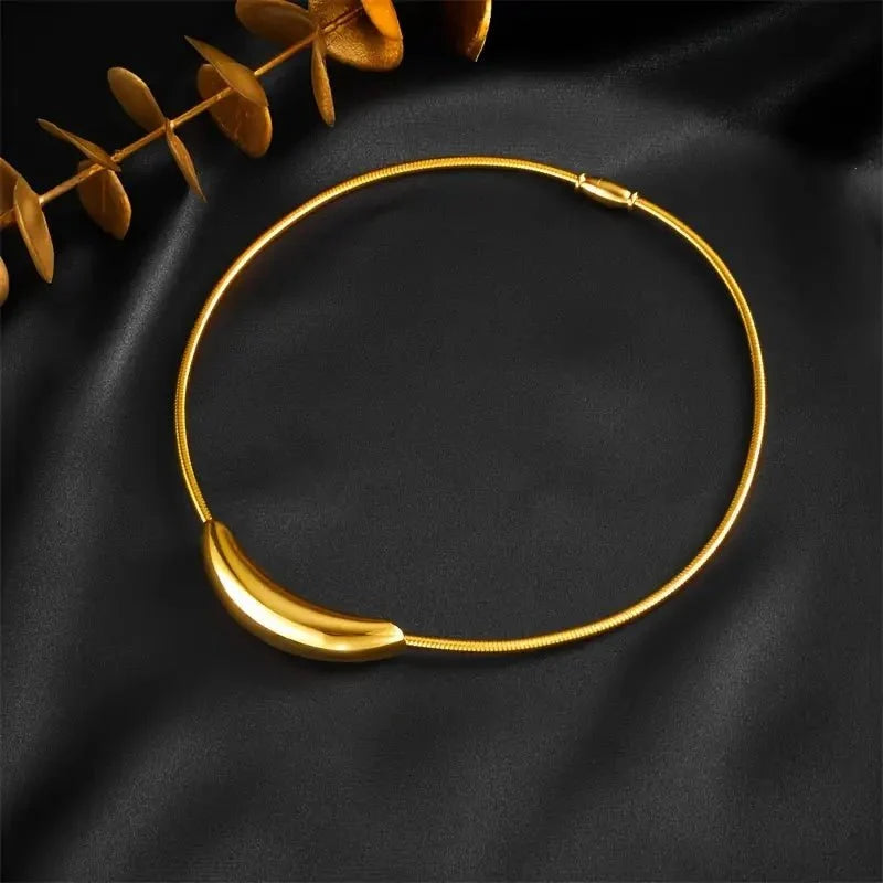Dainty Modern Curve Choker Necklace