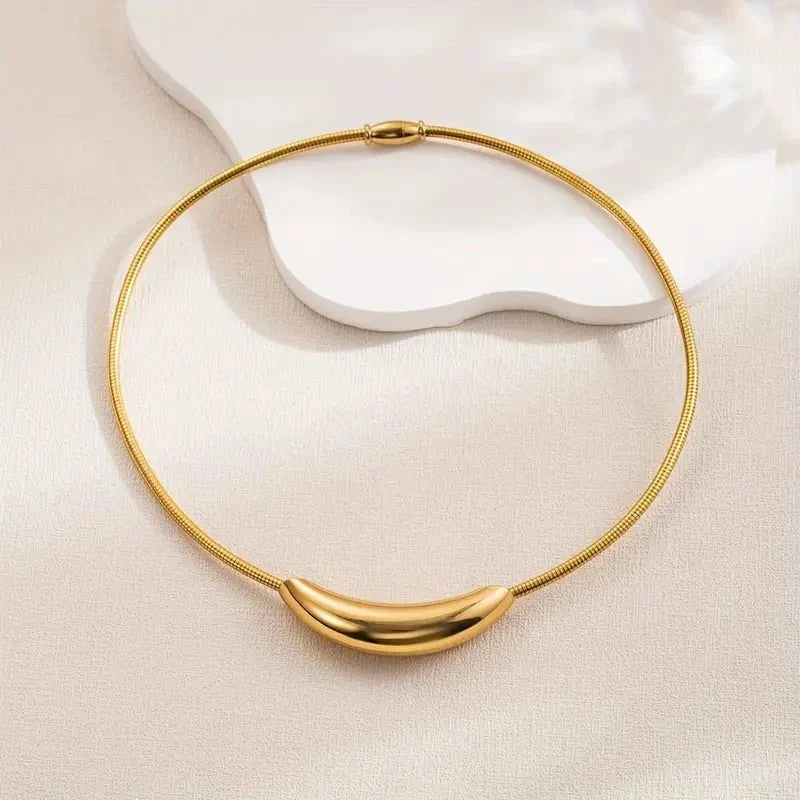 Dainty Modern Curve Choker Necklace