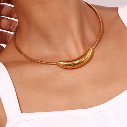 Dainty Modern Curve Choker Necklace
