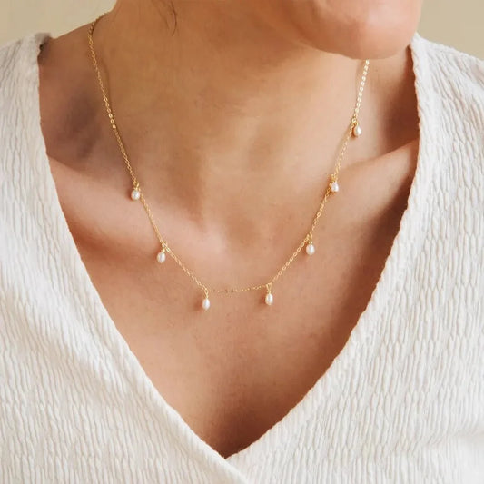 Dainty Pearl Droplets Necklace