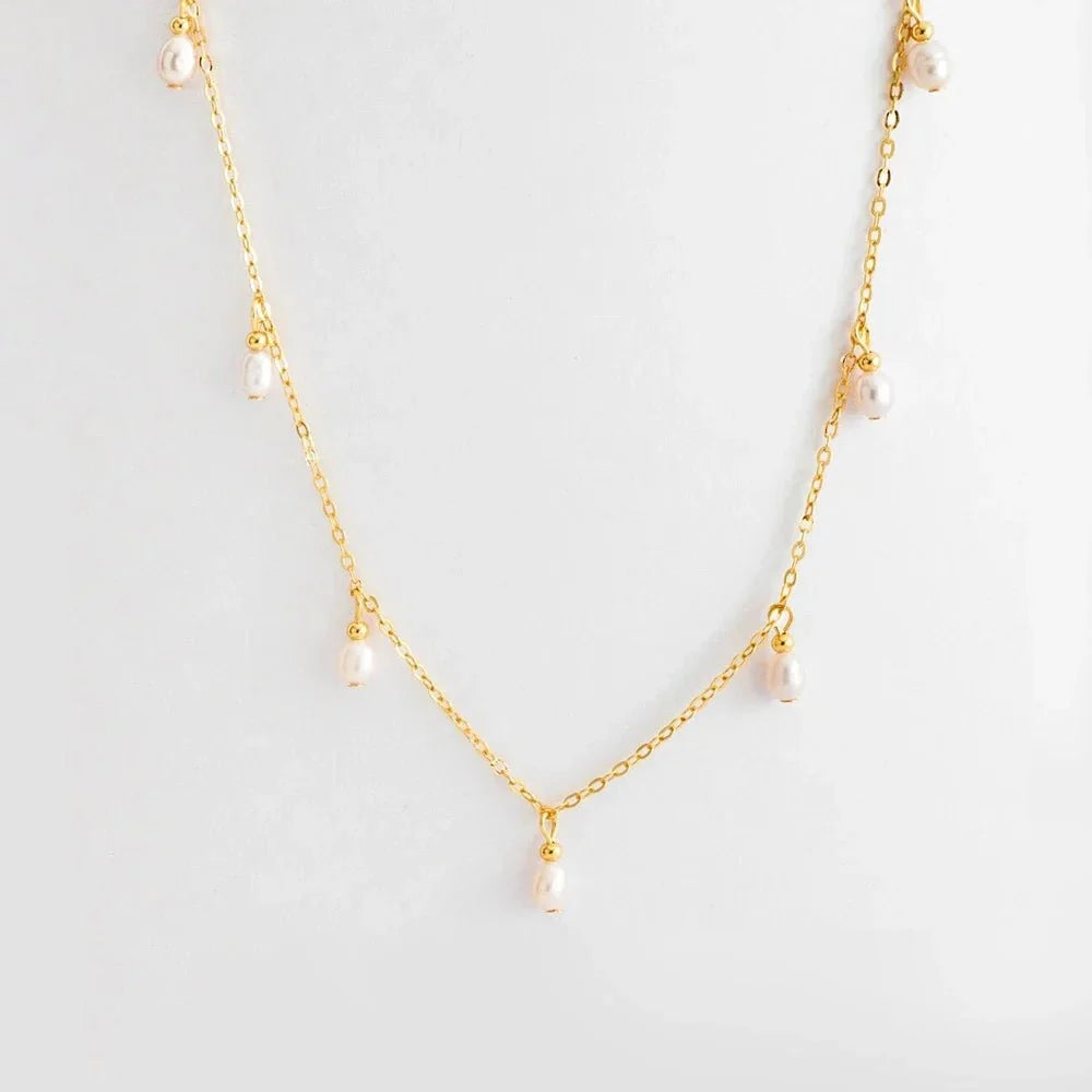 Dainty Pearl Droplets Necklace