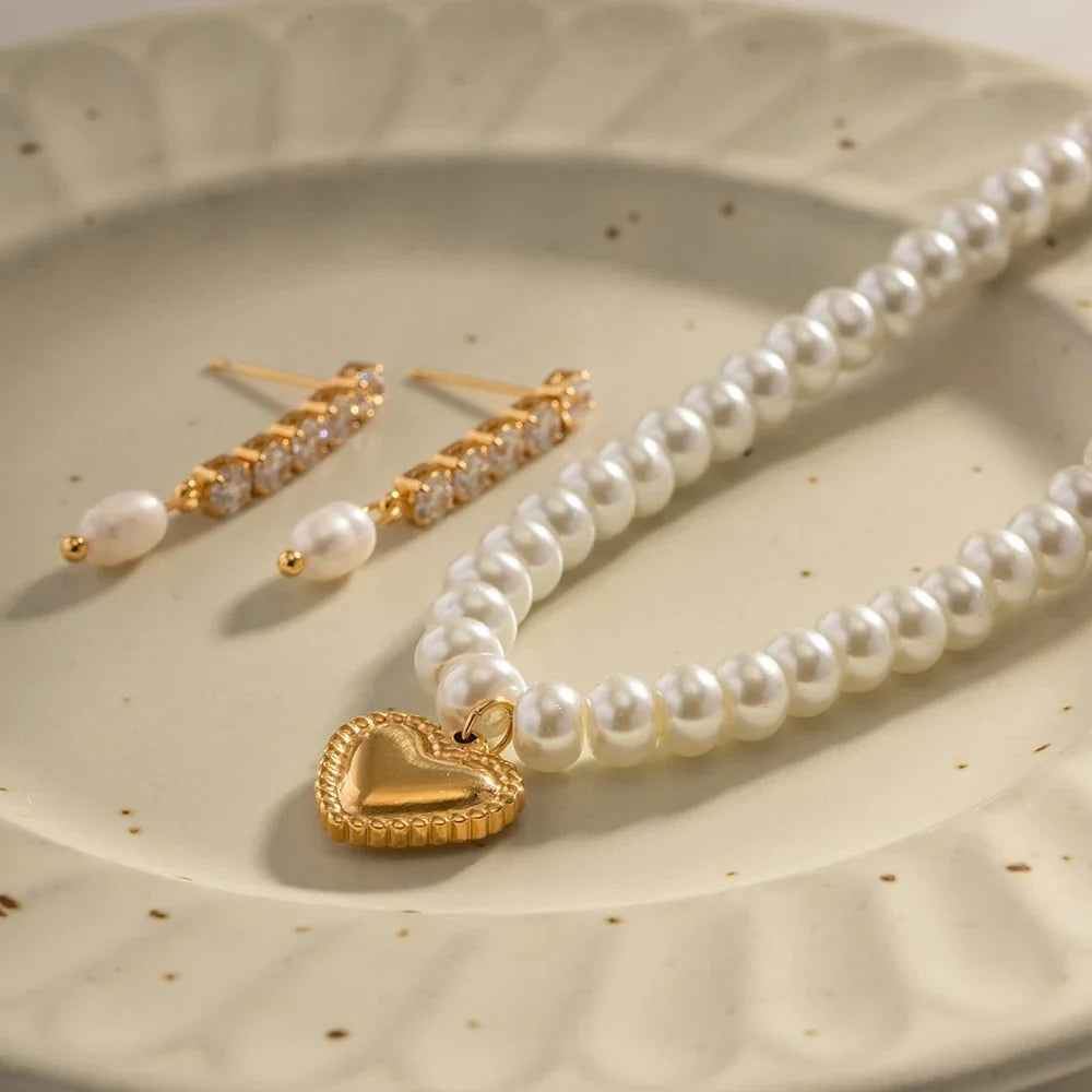 Dainty Pearl Golden Heart Necklace