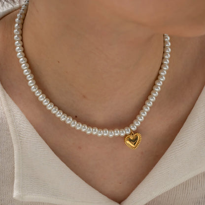 Dainty Pearl Golden Heart Necklace